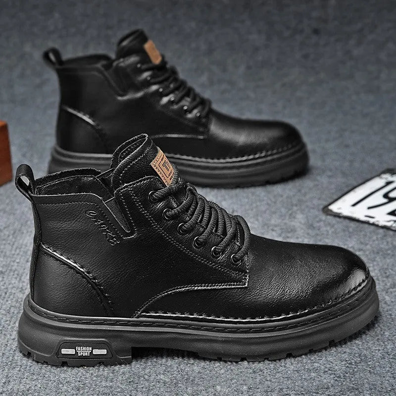 Men's mid-calf Martin boots with chunky rubber sole, leather lining and front lace-up, in black or brown