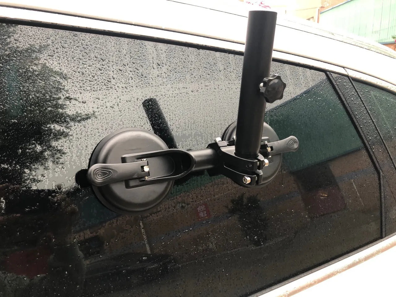 Black off-road car sucker base with round glass suction cup for vehicle flag mounting