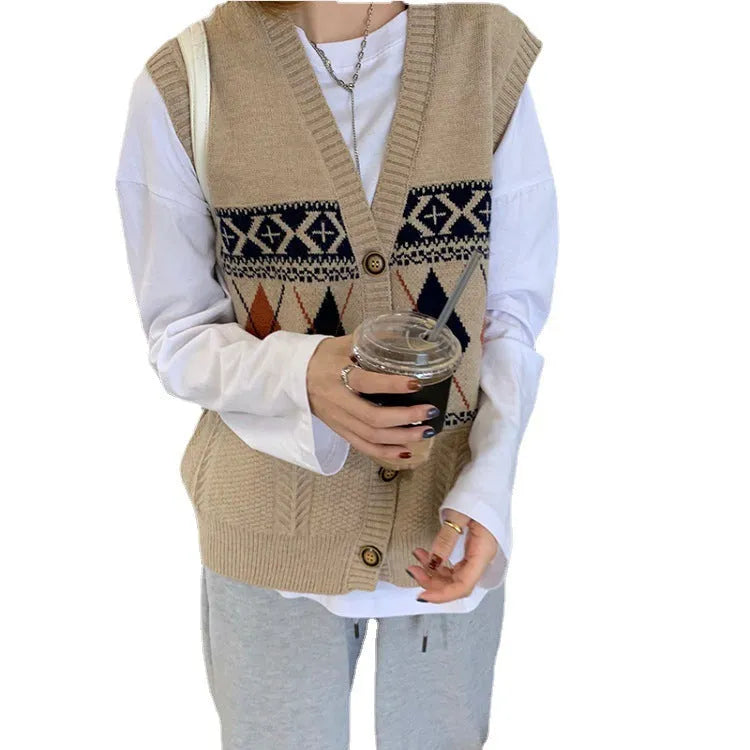 Loose sleeveless cardigan top in diamond plaid acrylic knit showing khaki navy blue and red colour options