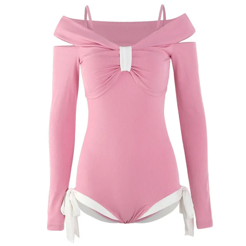 Women's long sleeve one-piece swimsuit in polyester fibre available in black or pink colours