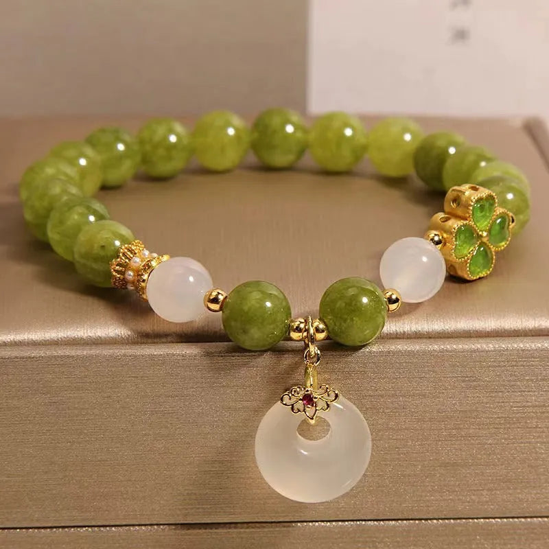 Green tourmaline four-leaf clover women's bracelet with peace buckle closure in new Chinese style