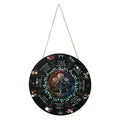 Boxwood decorative pendant with 29.5cm disc showing American-style holiday design options
