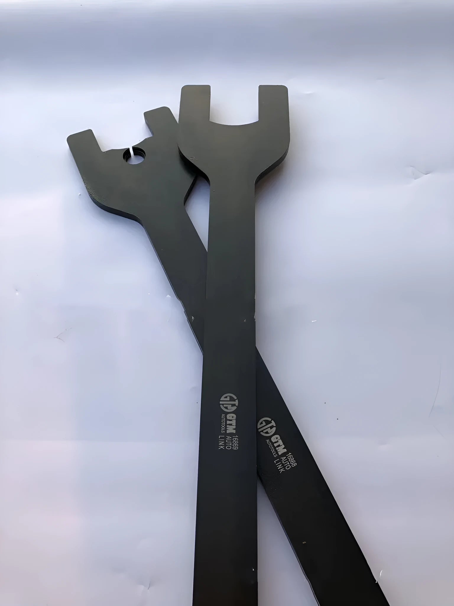 Land Rover fan support wrench and coupler wrench set showing 36mm and holed 40mm alloy steel spanners