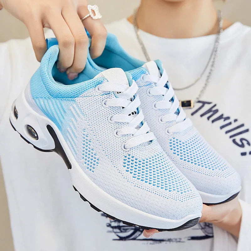Women's Flyknit casual running shoes in striped pattern with flat PVC sole and lace-up design