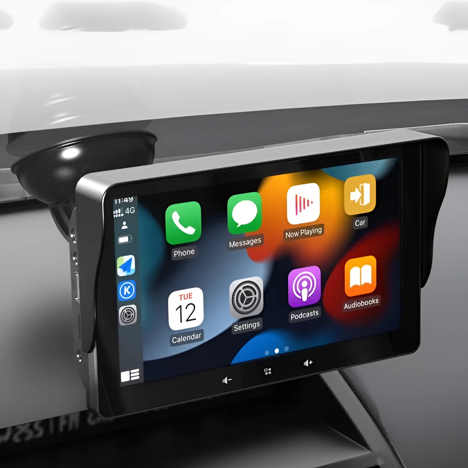 7 inch wireless CarPlay display with cigarette lighter interface and suction cup mount for universal car use