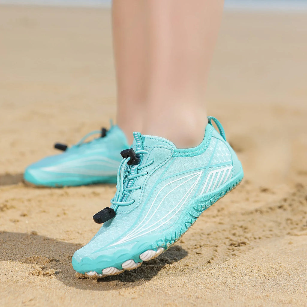 Children's black water shoes with rubber soles and elastic bands for beach and outdoor activities