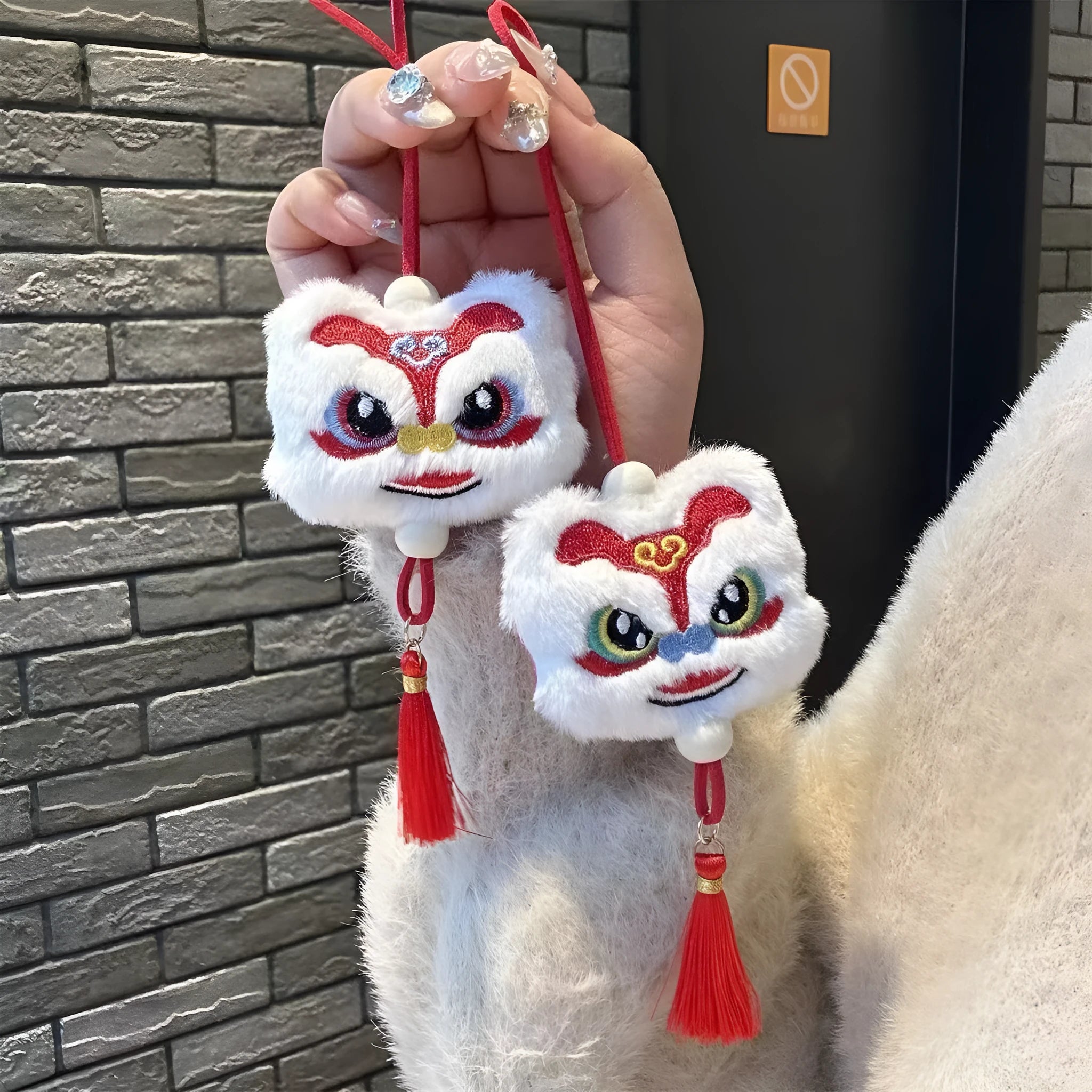 Chinese style handmade plush lion tassel keychain with star stone decoration in blue or yellow colour