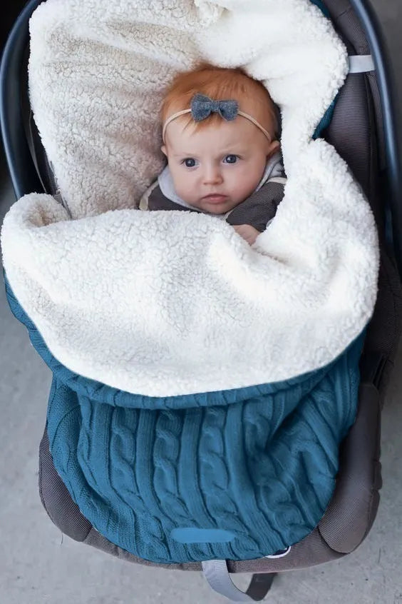 Baby stroller sleeping bag in envelope style with thick cotton wool filling for winter warmth