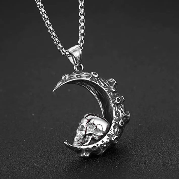 Men's silver skull necklace with alloy pendant and chain in sports style