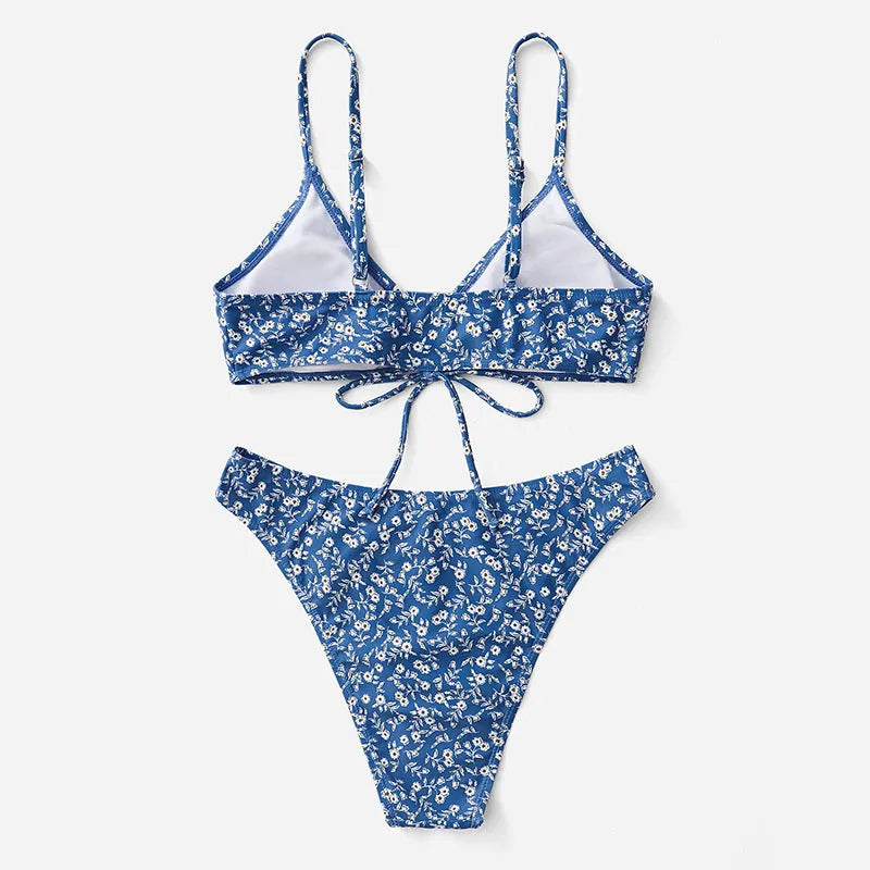 Blue three-piece swimsuit set without underwire including top and shorts