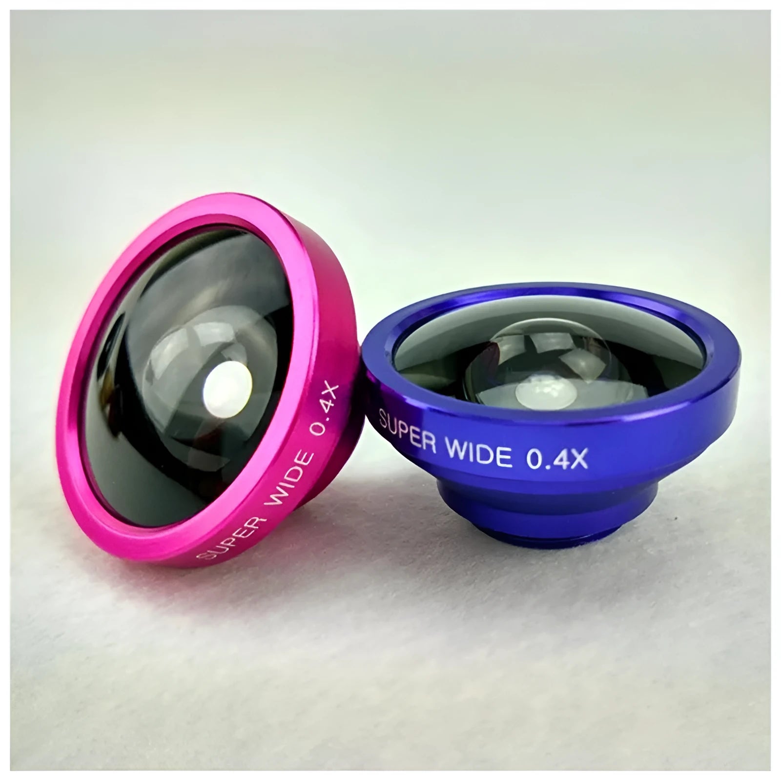 Black aluminium 3-in-1 smartphone lens kit with fisheye, wide angle and macro lenses and universal mounting clip