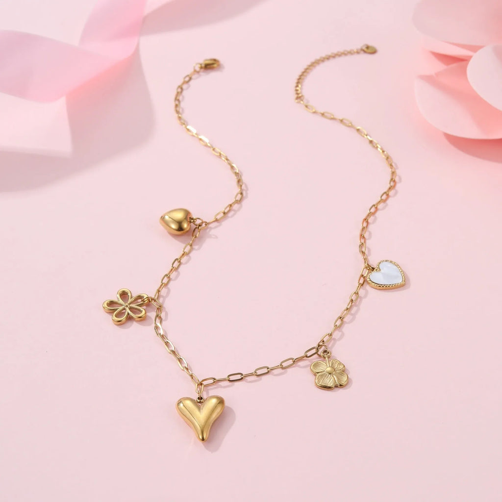 Stainless steel necklace with 18K electroplated geometric pendant on regular chain