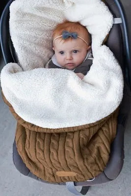 Baby stroller sleeping bag in envelope style with thick cotton wool filling for winter warmth