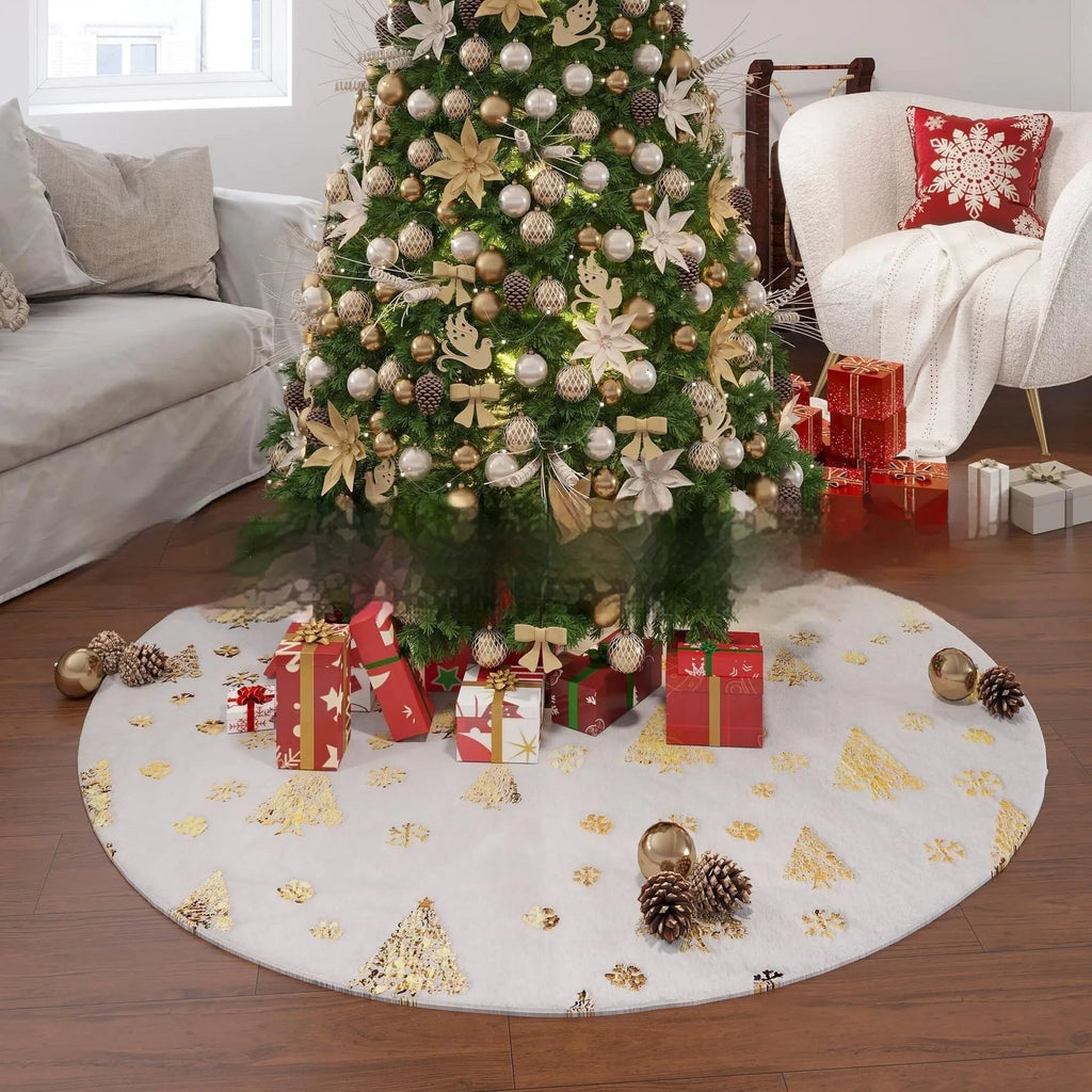 Gilding snowflake design on a plush Christmas tree style rug in multiple size options.