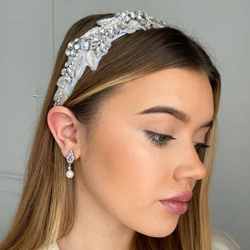 Geometric flower earrings with micro inlaid zircon pearls in gold, white gold, and rose gold plating options