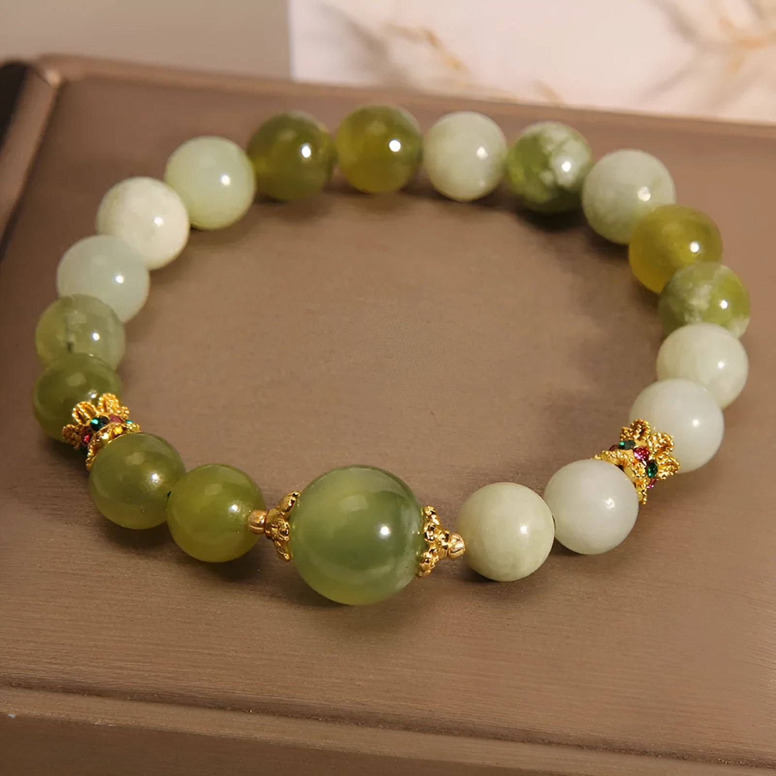 Xiuyan jade green women's bracelet with original sweet Mori design and after rain colour