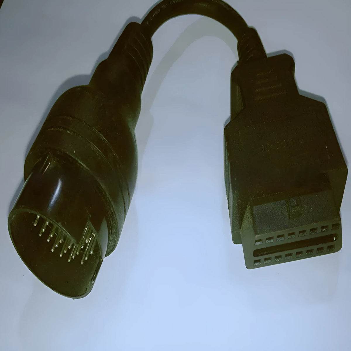 OBDII car tester connecting cable with 20-pin adapter, 16 nickel-plated pins, and direct plug 16x2 connector