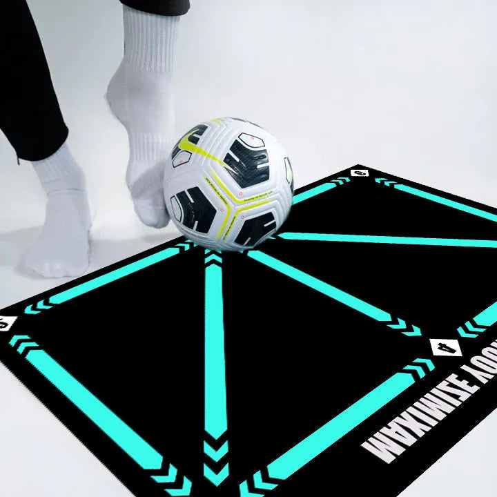 Indoor football training mat in cushion colour with rubber construction for skill practice