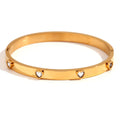 Stainless steel women's bracelet with micro-inlaid peach heart design in green or white diamond colour