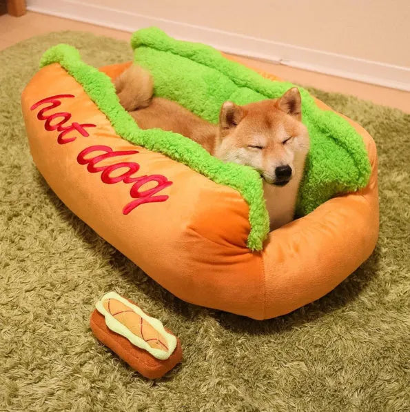 Flannelette hot dog pet bed with removable mat and anti-slip base in four size options.