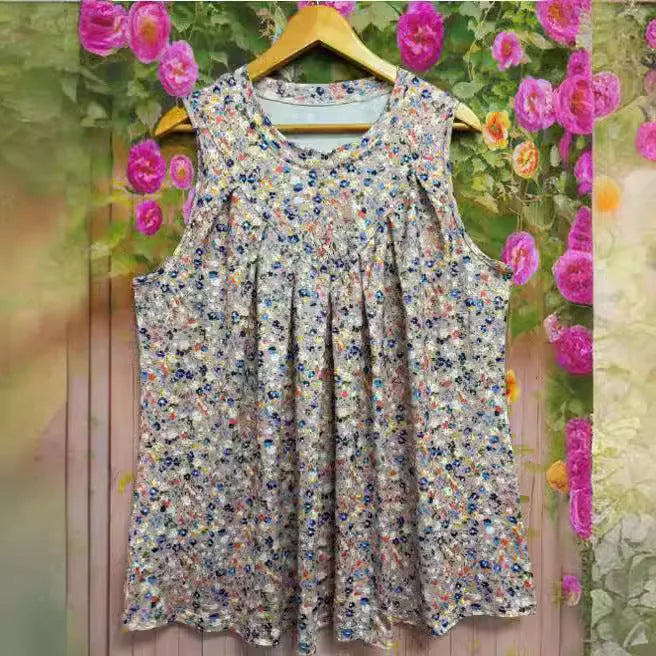 Plus size women's floral print sleeveless vest in black polyester with round neck