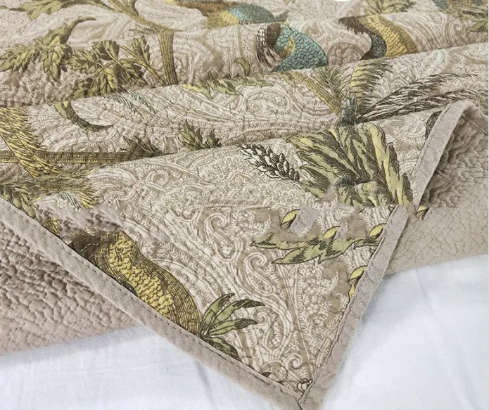 Blue American floral pattern cotton bedspread set with quilted texture, three-piece bedding displayed on bed