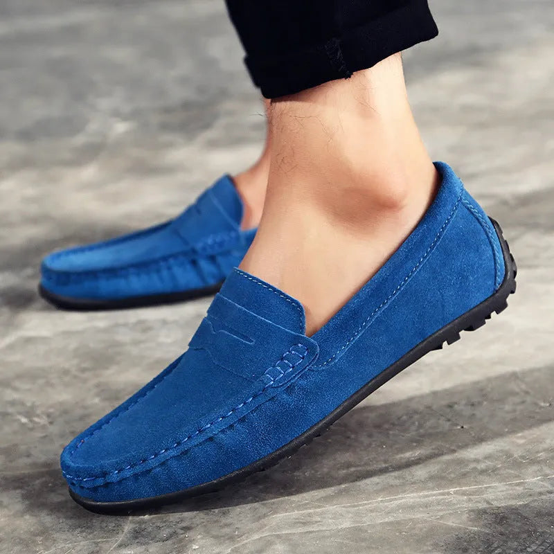 Men's suede Gommino casual shoes in brown with round toe and flat rubber sole