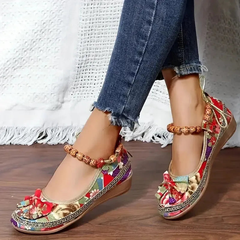 Women's black ethnic platform sandals with elastic band and round toe