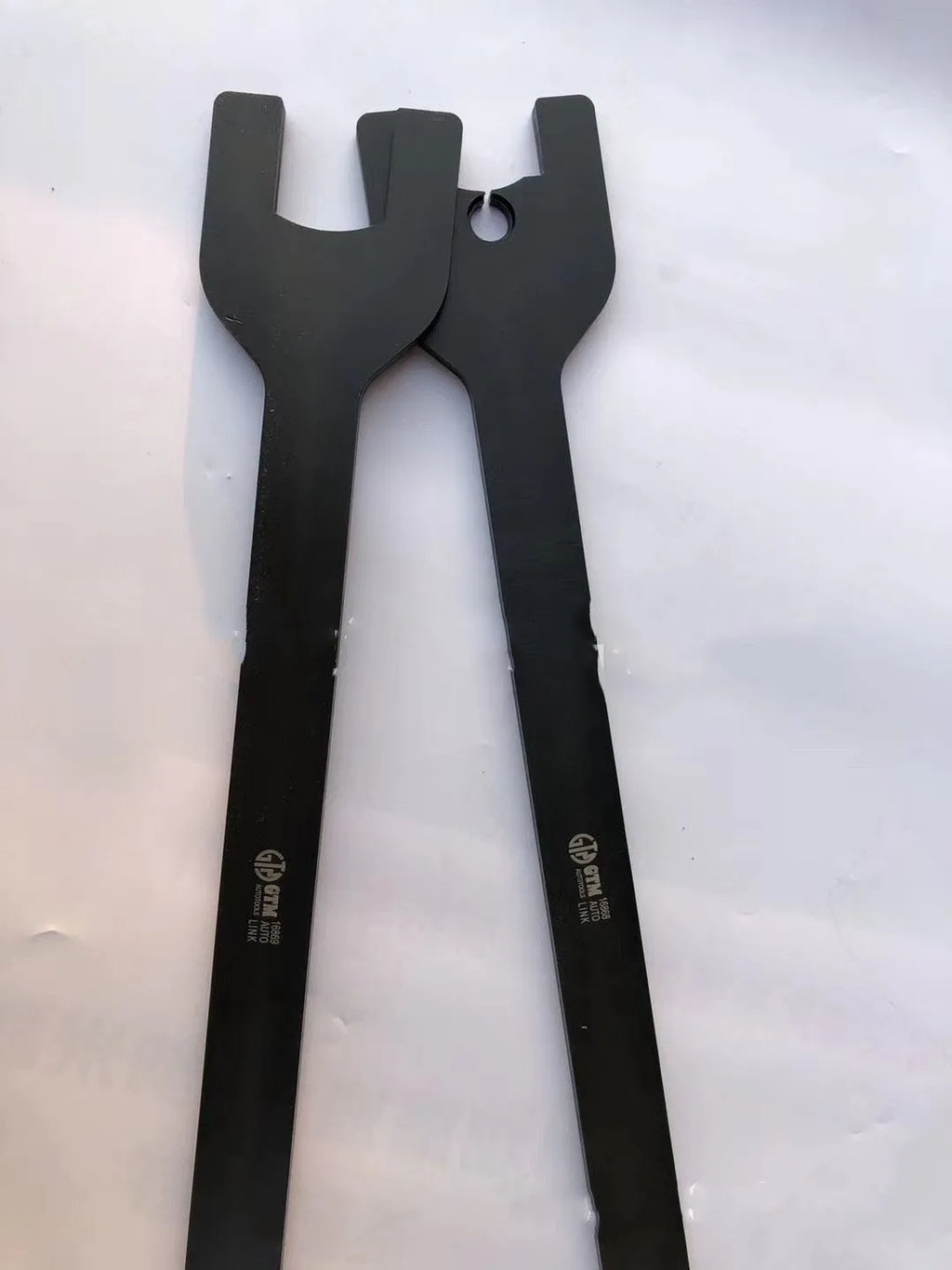 Land Rover fan support wrench and coupler wrench set showing 36mm and holed 40mm alloy steel spanners