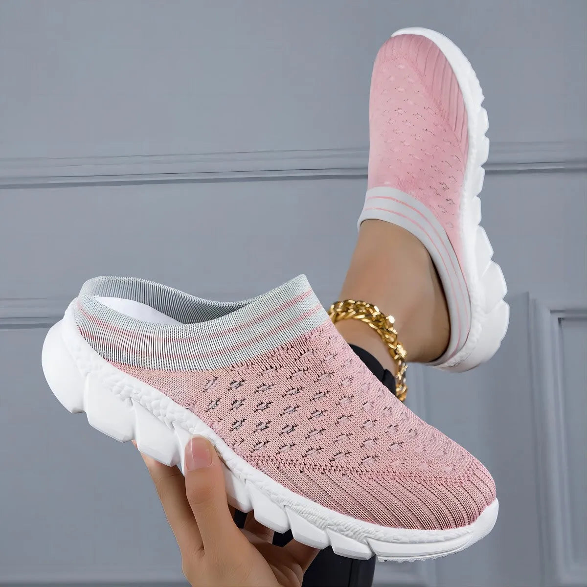 Women's Flyknit semi-slipper socks with striped pattern and height-increasing sole in black, pink and purple colours