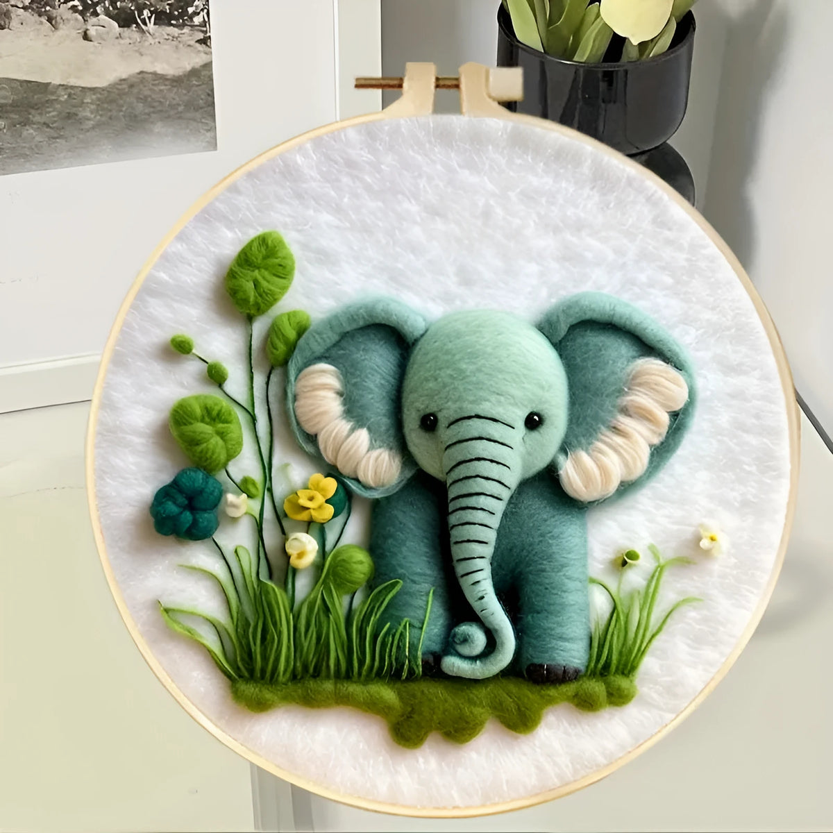 Round embroidery kit with wool felt floral components and 20x20cm linen frame