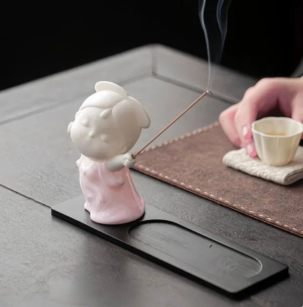 Cute ceramic court attendant incense burner decoration in a fresh, adorable style.
