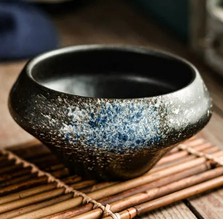 Ceramic Japanese soup bowl with stone conch bowl pattern, porcelain construction, microwave safe