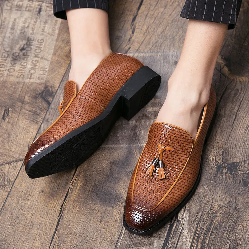 Men's black pointed toe slip on shoes with tassel decoration