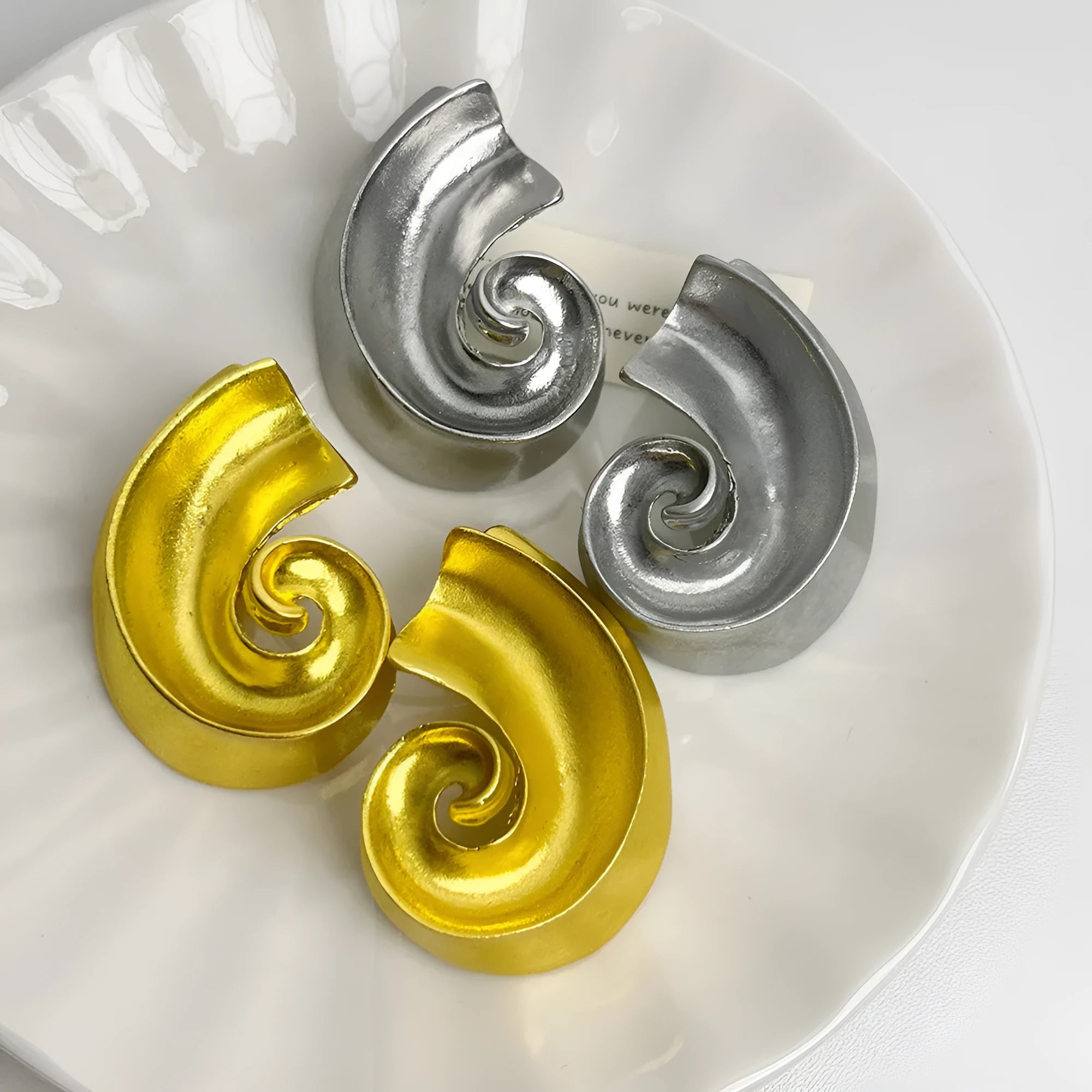 5cm geometric alloy ear studs with electroplated gold and silver finishes for pierced ears