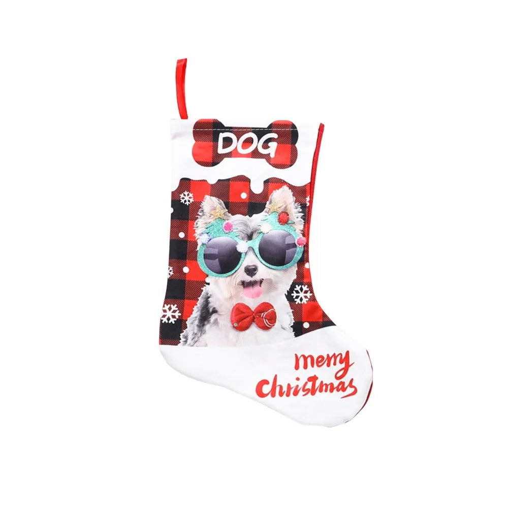 Cloth Christmas decoration with printed puppy or cat design in plaid pattern measuring 26x36cm