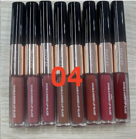 C-L021 double-ended lip gloss with non-stick applicator, showing two different colour tips.