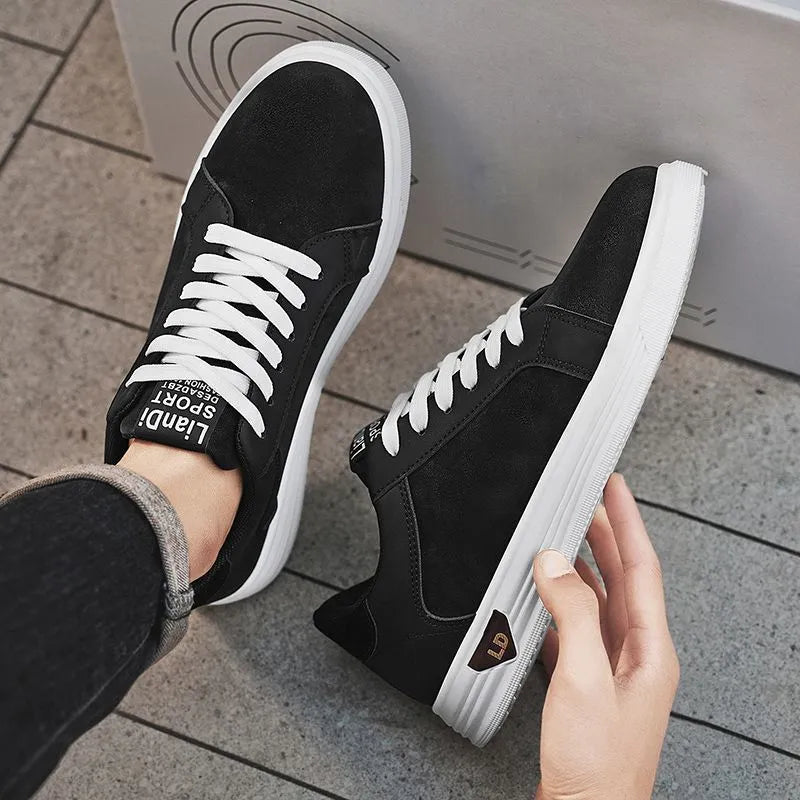 Men's black PU sneakers with snake pattern texture and high-cut design above 11cm with round toe and rubber sole