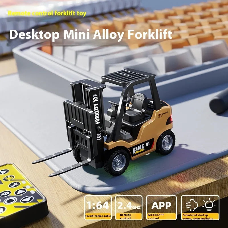 1:64 scale Bluetooth remote control alloy forklift model with accessories on training course