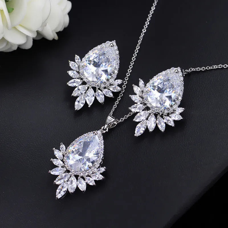 AAA jewellery chain set with necklace and earrings in blue, red and white colours for formal events