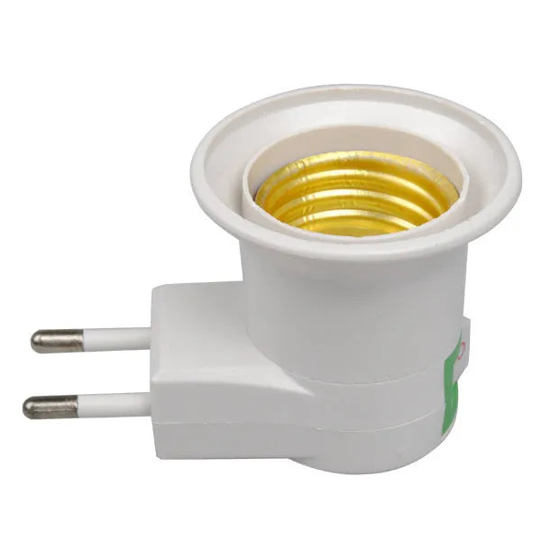 White wall plug-in E27 screw lamp holder with integrated on/off switch.
