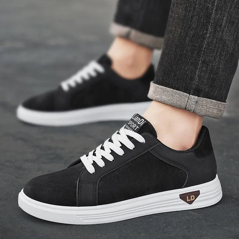 Men's black PU sneakers with snake pattern texture and high-cut design above 11cm with round toe and rubber sole