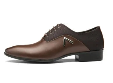 Men's black Oxford shoes with a low-cut PU leather upper and rubber sole on a white background