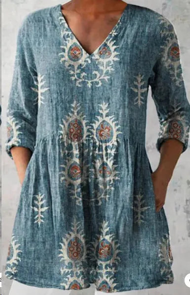 Women's printed wave pattern loose dress with 3/4 sleeves and wide waist design