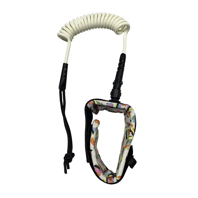 Surfboard leash with hand rope design showing high elasticity and 50kg tension capacity