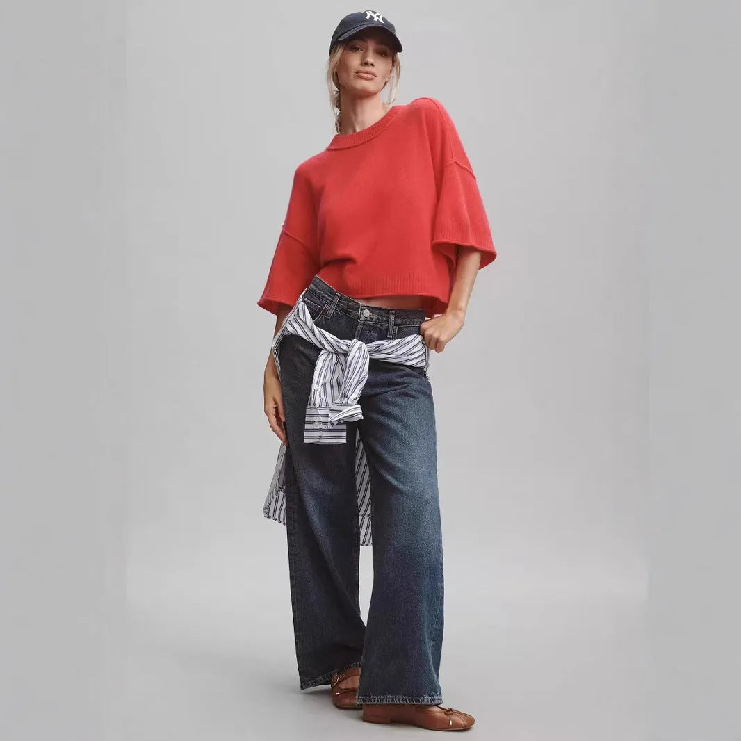 Red and white short T-shirt with an exposed navel design, made from viscose fibre.