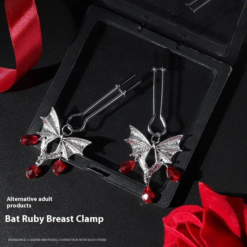 Silver diamond bat nipple clamp with adjustable screw tension mechanism