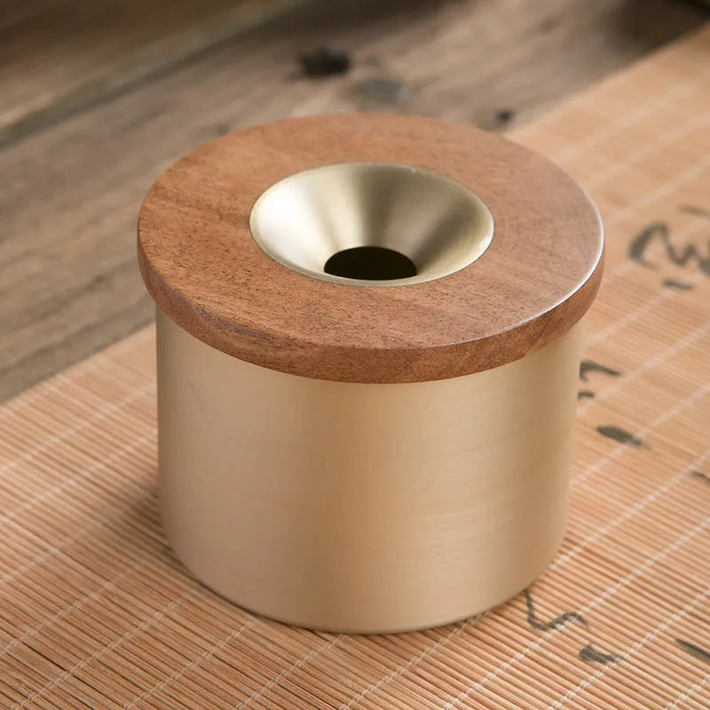 Creative retro brass ashtray with pure copper body and black or rosewood wooden lid featuring a central hole
