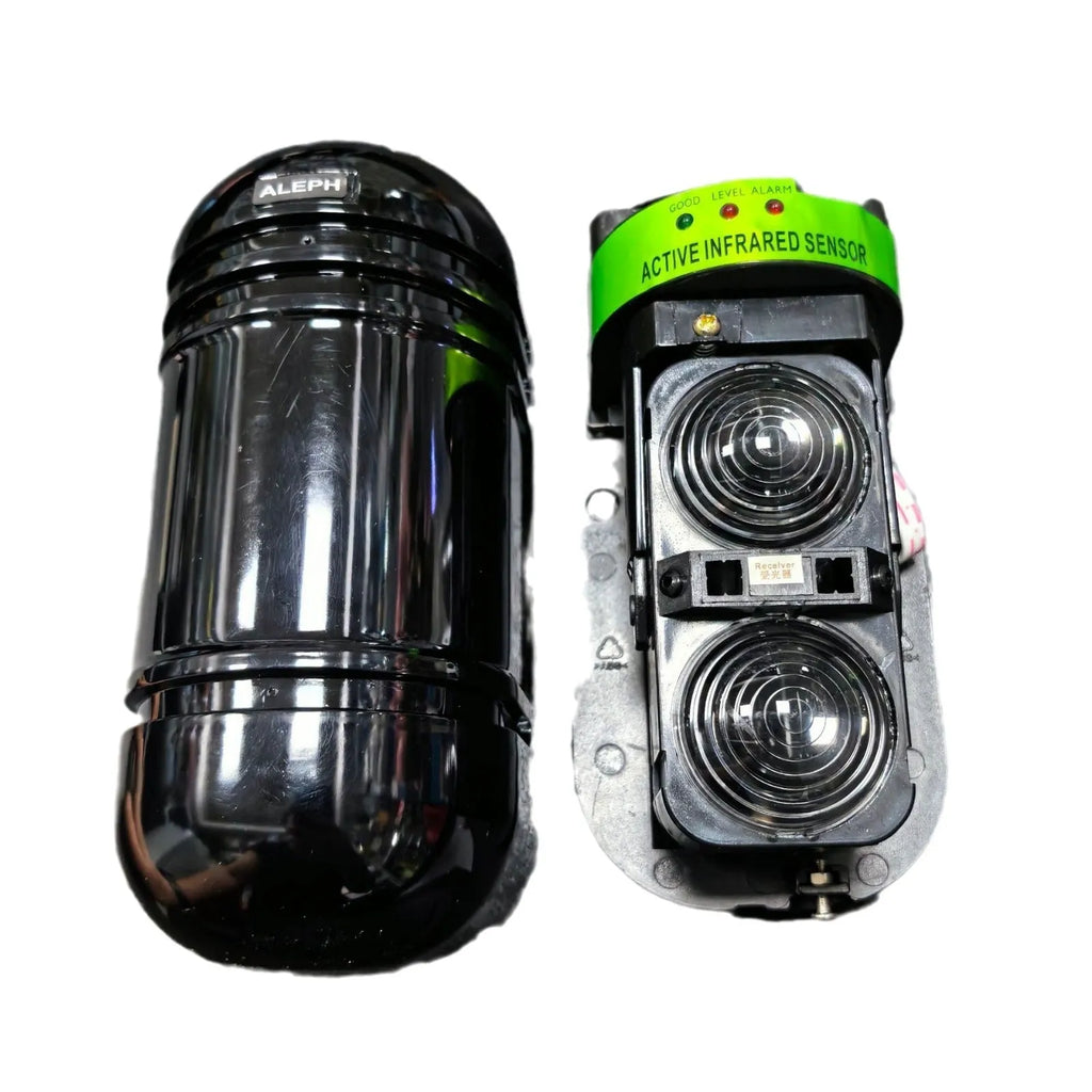 Black infrared security detector with 2-beam technology for perimeter protection