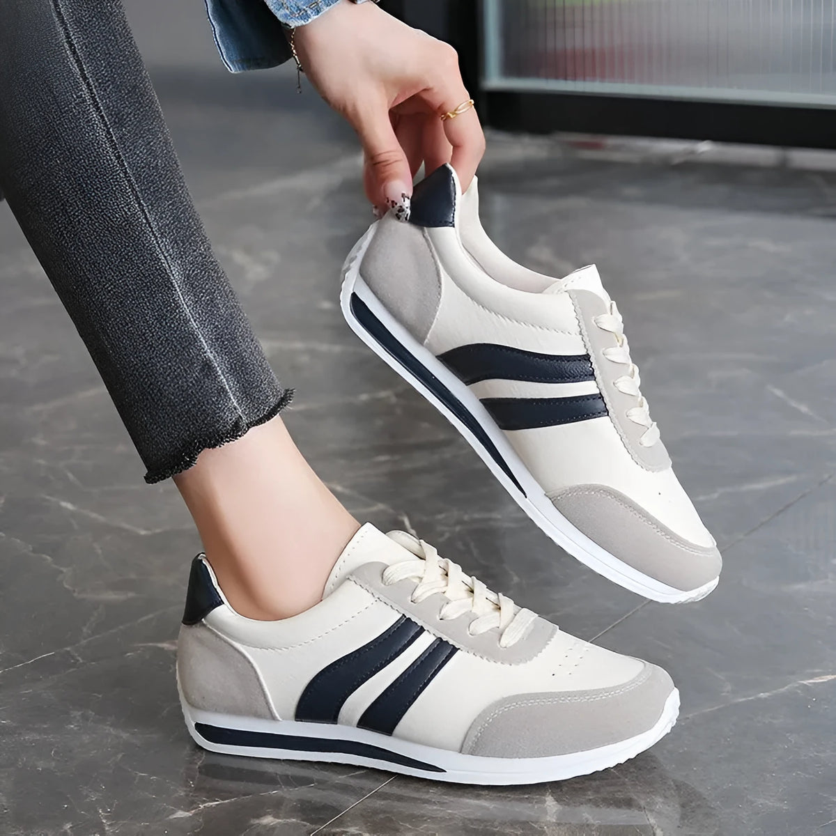 Blue and red lace-up running sneakers with PU mesh upper and flat rubber soles